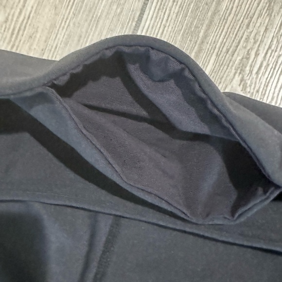 Amari Mesh Detail 4” Bike Short, Size Small, Black, Side/Hidden Waistband Pocket - Picture 11 of 11